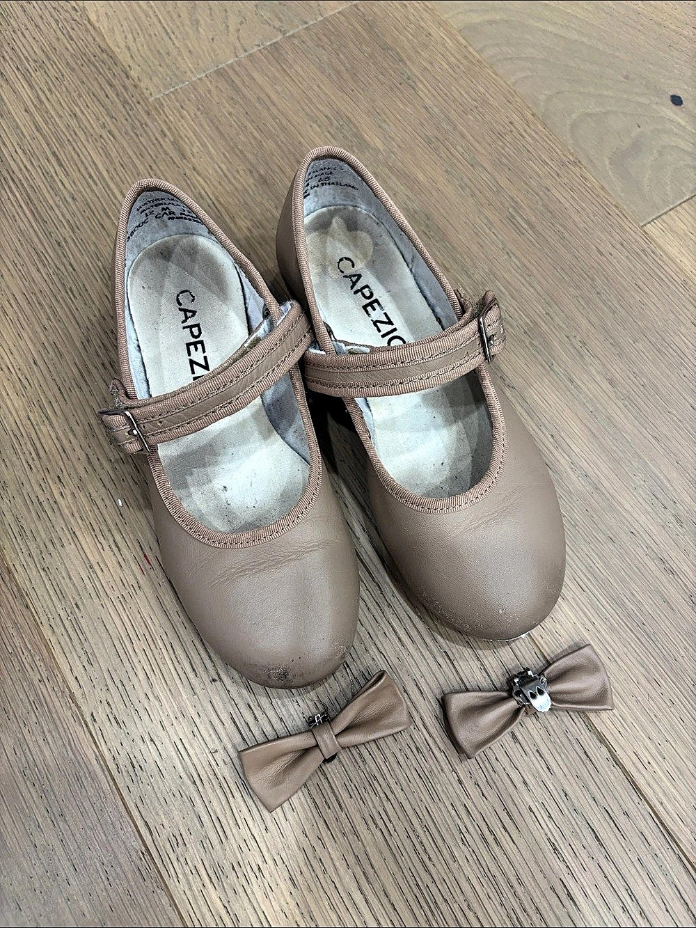 Capezio Mary Jane Tap Shoe (Child Style 3800C) Tap Shoes Brown Girls US 2.5 M